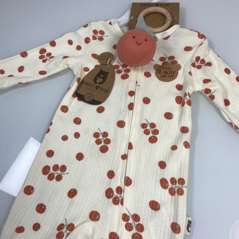 Rabbit + Bear Girls‎ 6-9M Cream Tomato Print Organic Cotton Sleeper NEW Rattle